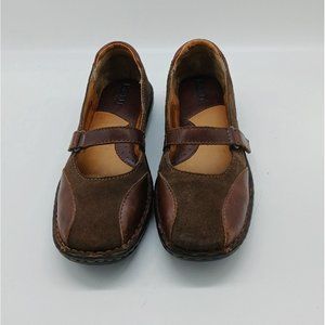 Born Women's 7 Brown Leather & Suede Closed Toe Mary Jane Style Flat Shoes